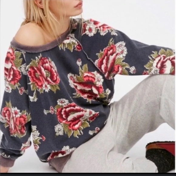 RARE Free People Go On Get Floral Sweatshirt, size Small, EUC, Y2K - Picture 2 of 7